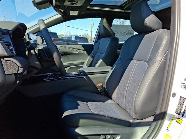 Thumbnail: 2026 Toyota Camry - 10