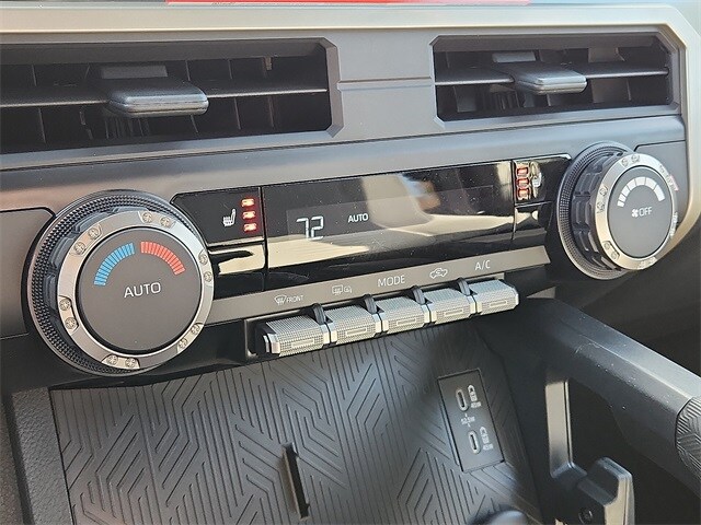 Thumbnail: 2025 Toyota Tacoma - 10