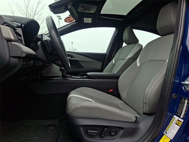 Thumbnail: 2025 Toyota Camry - 13