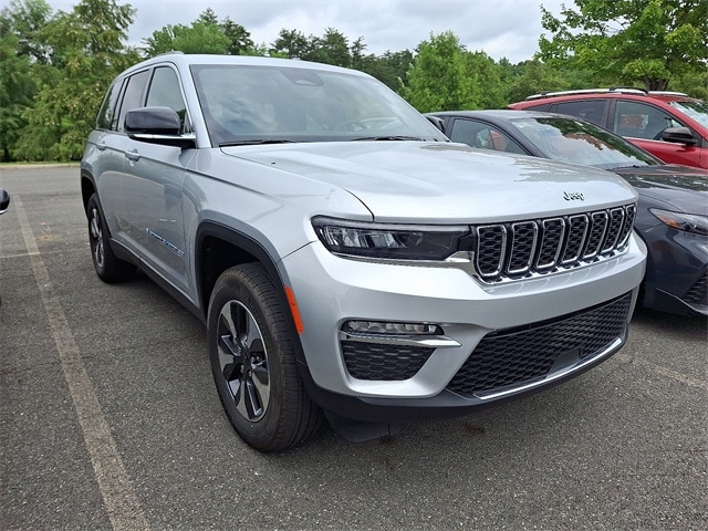 Thumbnail: 2024 Jeep Grand Cherokee - 3