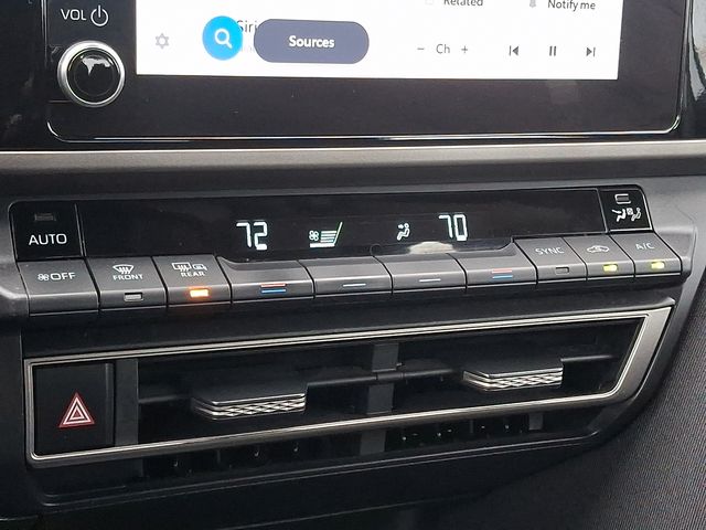 Thumbnail: 2025 Toyota Camry - 15