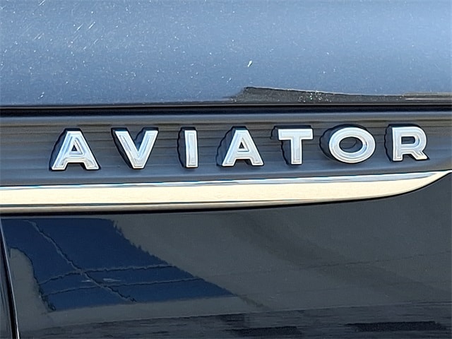 Thumbnail: 2023 Lincoln Aviator - 25