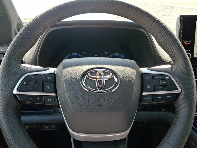 Thumbnail: 2025 Toyota Sienna - 21