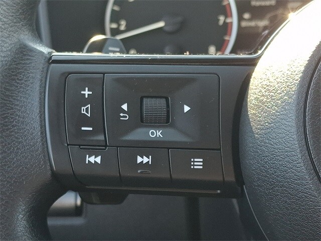 Thumbnail: 2023 Nissan Rogue - 17