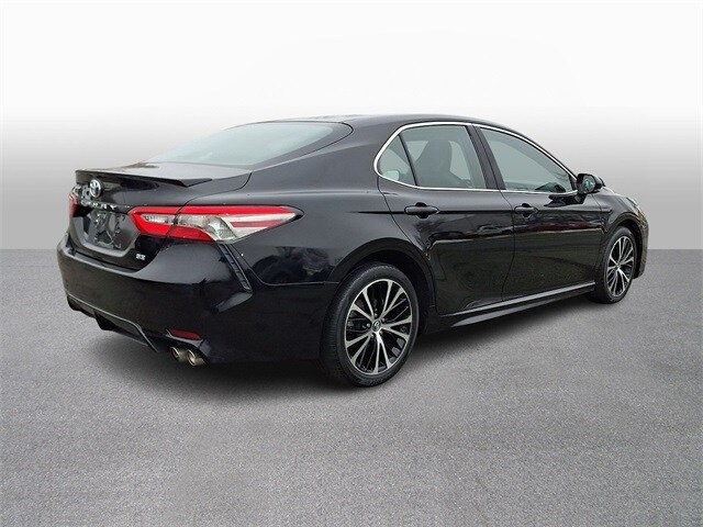 Thumbnail: 2018 Toyota Camry - 4