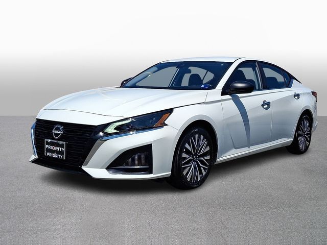 Thumbnail: 2025 Nissan Altima - 1