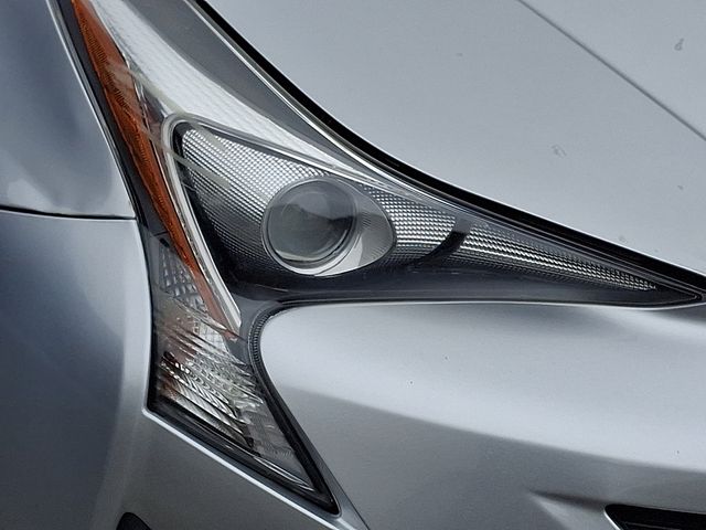 Thumbnail: 2017 Toyota Prius - 9