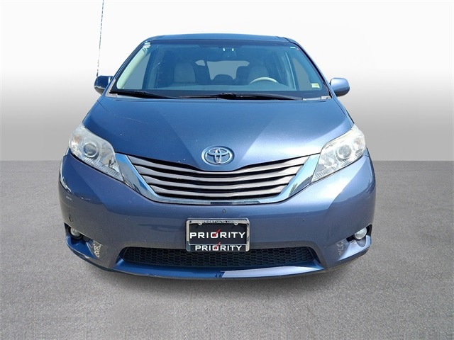 Thumbnail: 2014 Toyota Sienna - 2