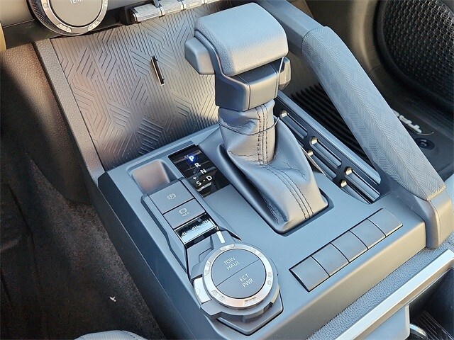 Thumbnail: 2025 Toyota Tacoma - 10