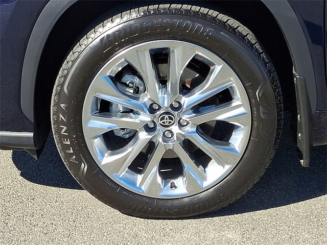 Thumbnail: 2026 Toyota Highlander - 8