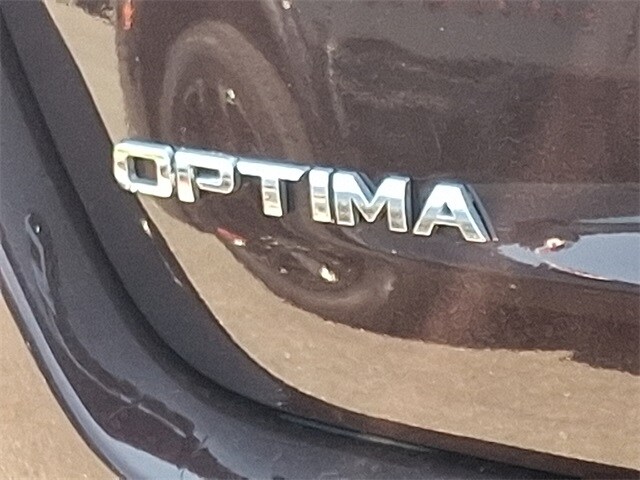 Thumbnail: 2012 Kia Optima - 9