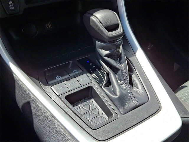 Thumbnail: 2023 Toyota RAV4 - 14
