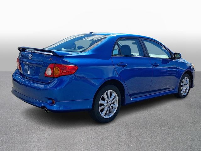 Thumbnail: 2010 Toyota Corolla - 5