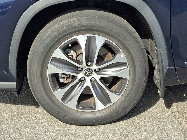 Thumbnail: 2021 Toyota Highlander - 8