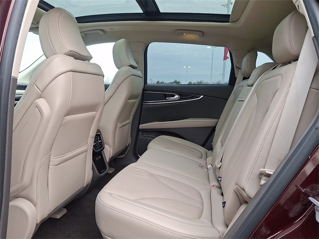 Thumbnail: 2022 Lincoln Nautilus - 10