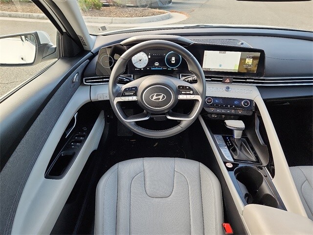 Thumbnail: 2025 Hyundai Elantra - 12