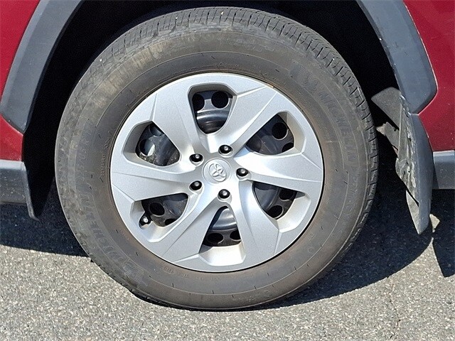 Thumbnail: 2023 Toyota RAV4 - 8