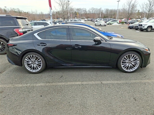 Thumbnail: 2022 Lexus IS - 7