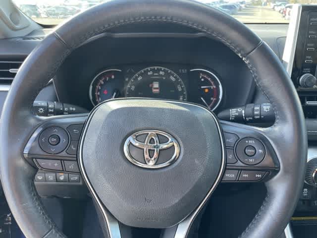 Thumbnail: 2021 Toyota RAV4 - 12