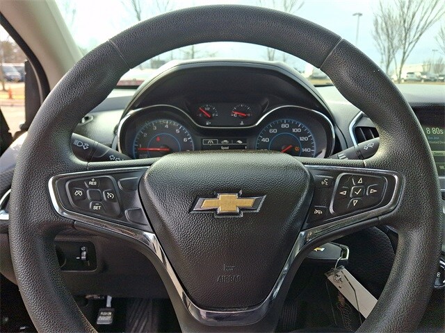 Thumbnail: 2016 Chevrolet Cruze - 18