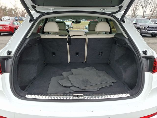 Thumbnail: 2024 Audi Q3 - 31