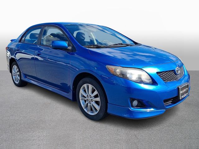 Thumbnail: 2010 Toyota Corolla - 3