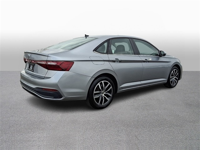 Thumbnail: 2025 Volkswagen Jetta - 4