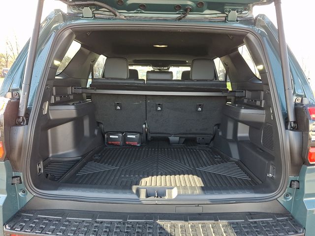 Thumbnail: 2025 Toyota 4Runner - 32