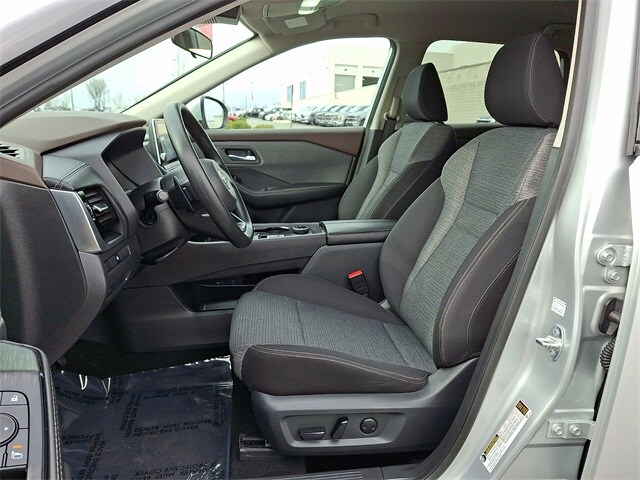 Thumbnail: 2021 Nissan Rogue - 13