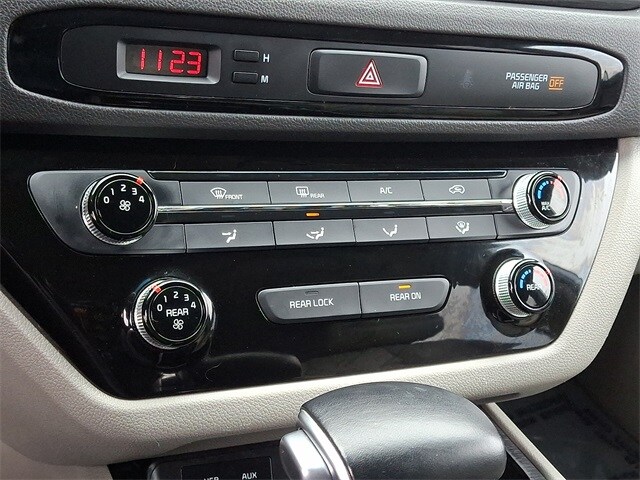 Thumbnail: 2017 Kia Sedona - 17