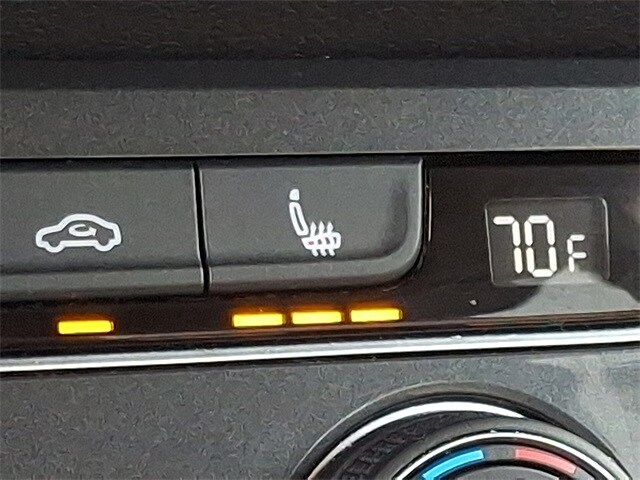 Thumbnail: 2021 Volkswagen Tiguan - 22