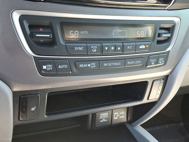 Thumbnail: 2019 Honda Pilot - 17