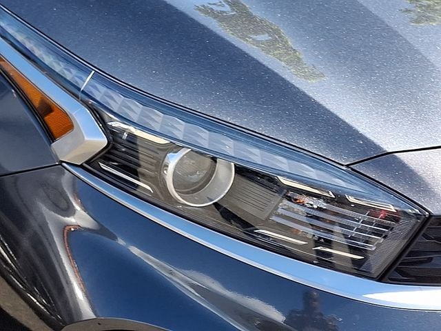Thumbnail: 2023 Kia Forte - 8