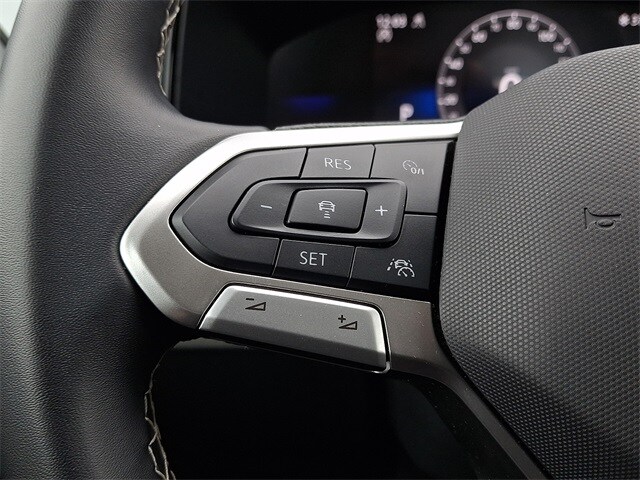 Thumbnail: 2025 Volkswagen Taos - 20