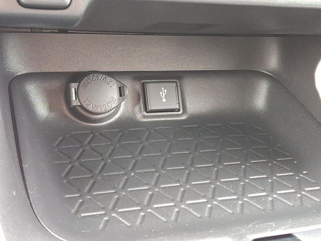 Thumbnail: 2022 Toyota RAV4 - 22