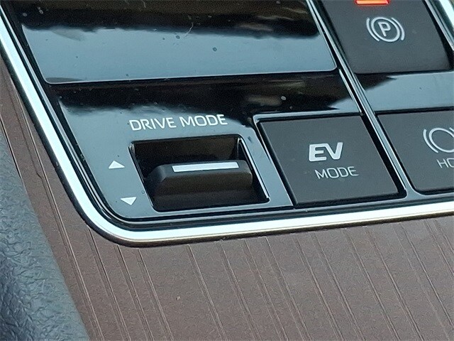 Thumbnail: 2021 Toyota Sienna - 24