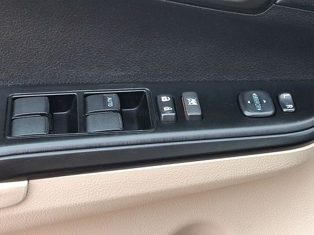 Thumbnail: 2014 Toyota Camry - 26