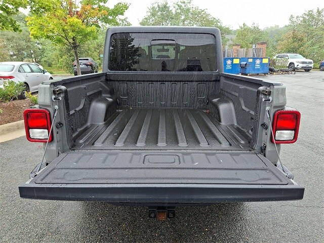 Thumbnail: 2022 Jeep Gladiator - 32
