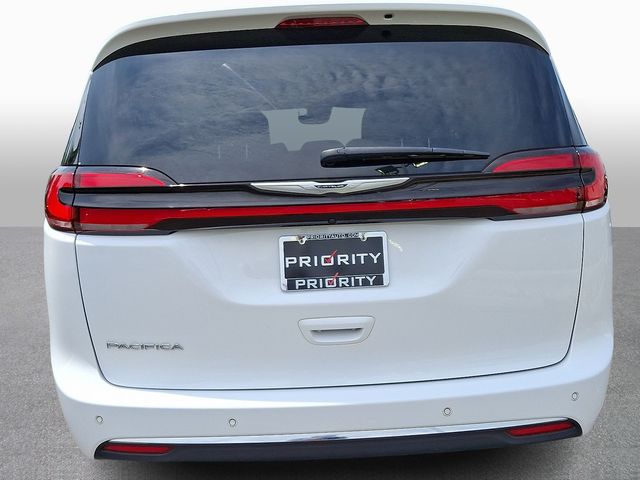Thumbnail: 2025 Chrysler Pacifica - 5
