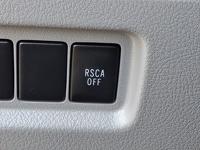 Thumbnail: 2011 Toyota 4Runner - 25