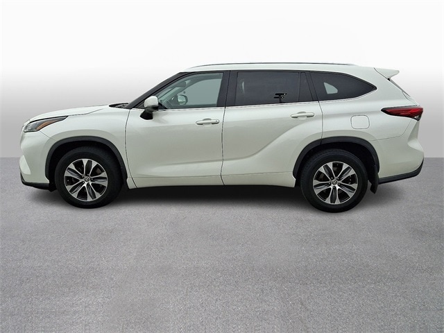 Thumbnail: 2021 Toyota Highlander - 7