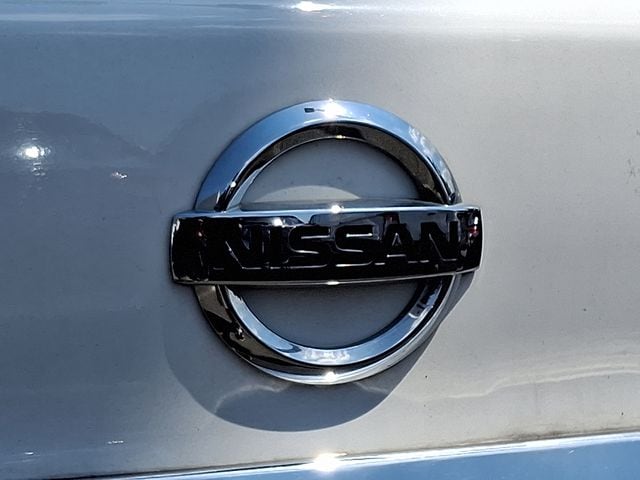 Thumbnail: 2016 Nissan Sentra - 8