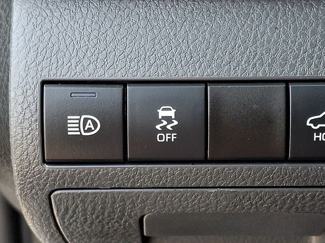 Thumbnail: 2023 Toyota Camry - 26