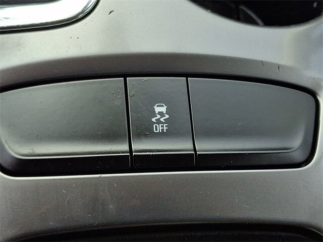 Thumbnail: 2016 Chevrolet Cruze - 22