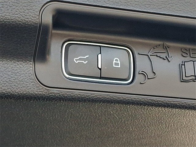 Thumbnail: 2023 Ford Explorer - 30