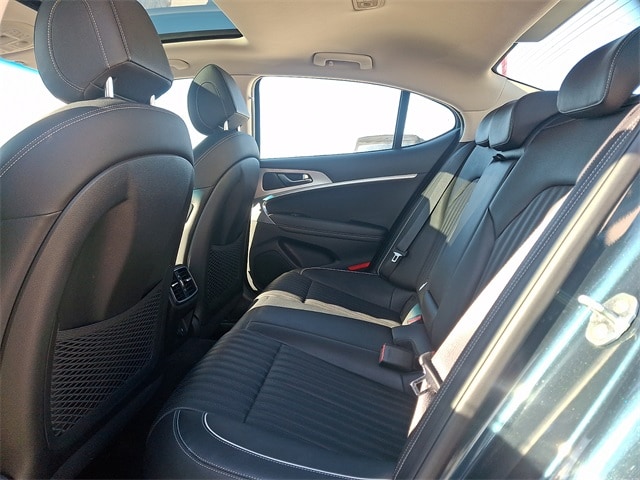 Thumbnail: 2022 Genesis G70 - 10