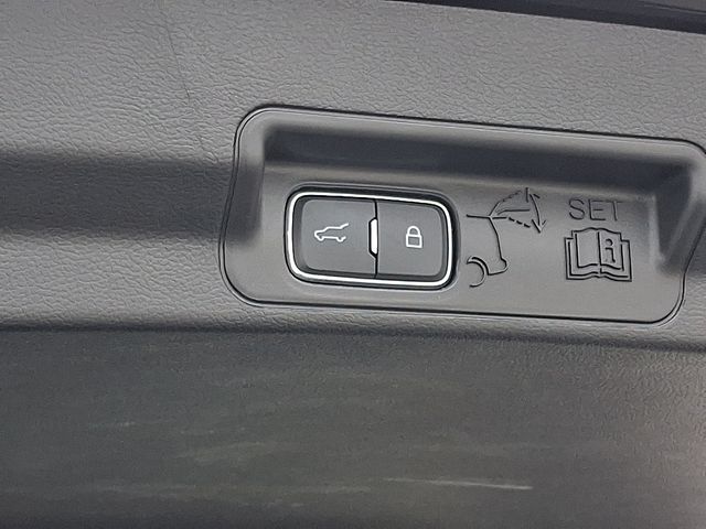 Thumbnail: 2025 Ford Explorer - 32