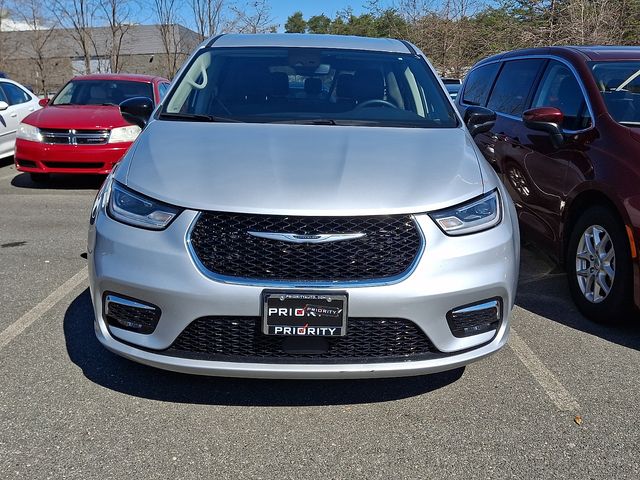 Thumbnail: 2024 Chrysler Pacifica - 4