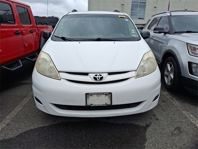 2007 Toyota Sienna LE 2