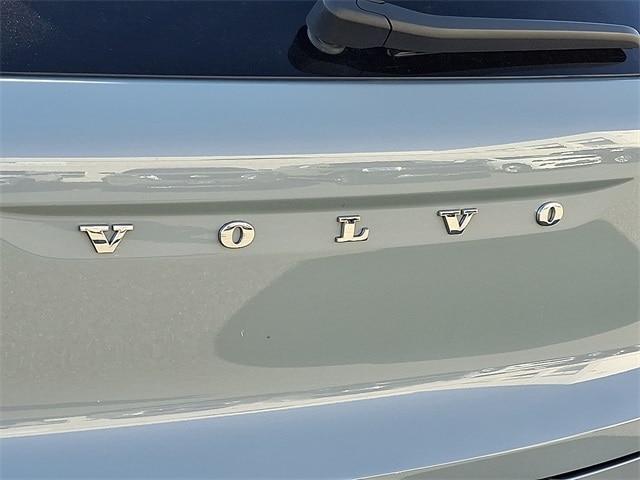 Thumbnail: 2024 Volvo XC40 - 26